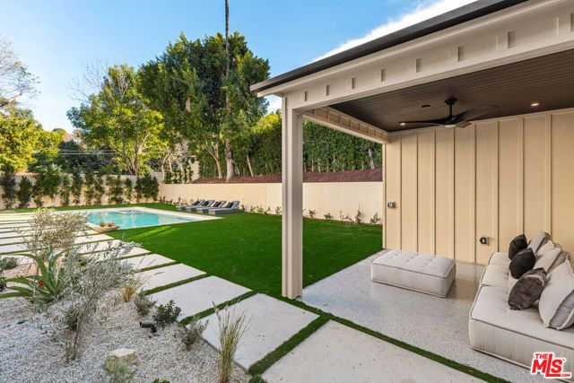 18100 Karen Drive, Tarzana (los Angeles), CA 91356