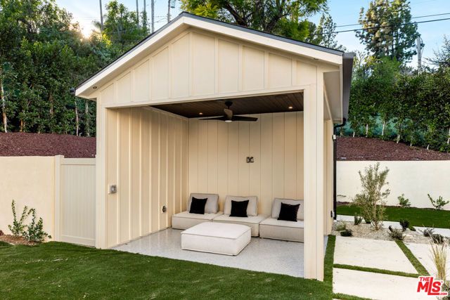 18100 Karen Drive, Tarzana (los Angeles), CA 91356