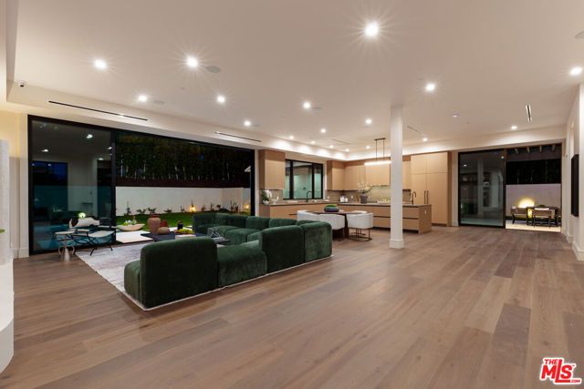 18100 Karen Drive, Tarzana (los Angeles), CA 91356