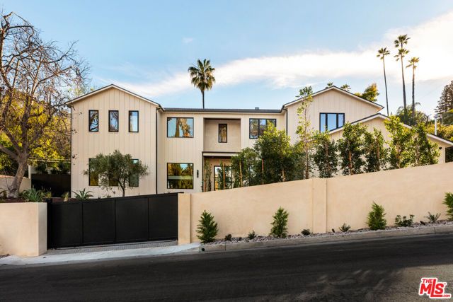 18100 Karen Drive, Tarzana (los Angeles), CA 91356