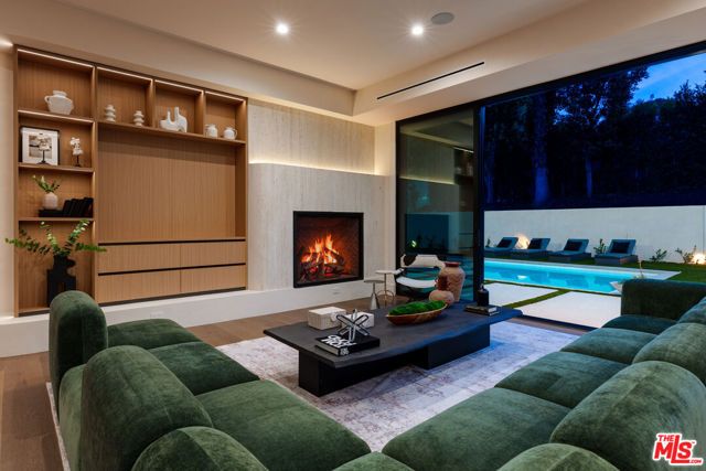 18100 Karen Drive, Tarzana (los Angeles), CA 91356