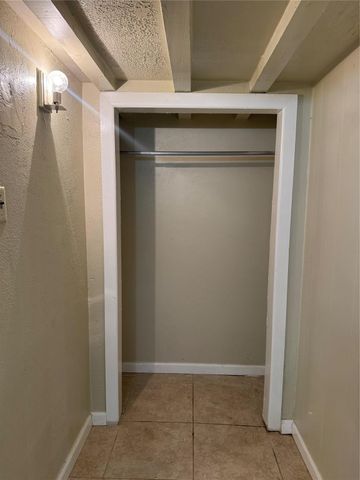 900 Mohawk Drive, Montgomery, TX 77316