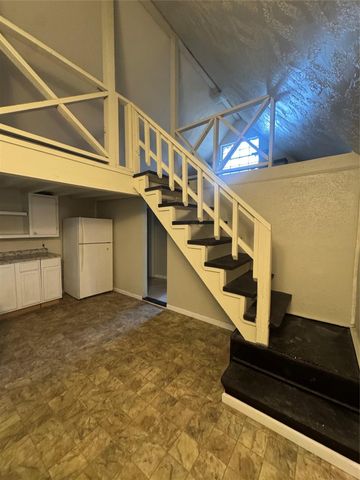 900 Mohawk Drive, Montgomery, TX 77316