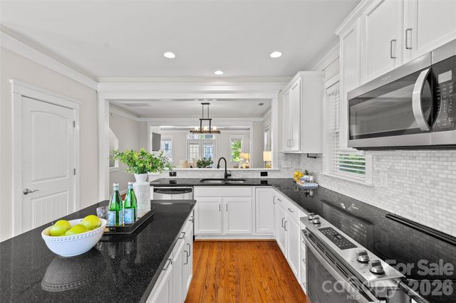540 Dubois Court, Charlotte, NC 28208