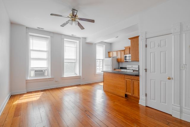 1470 W Huron Street 3F, Chicago, IL 60642