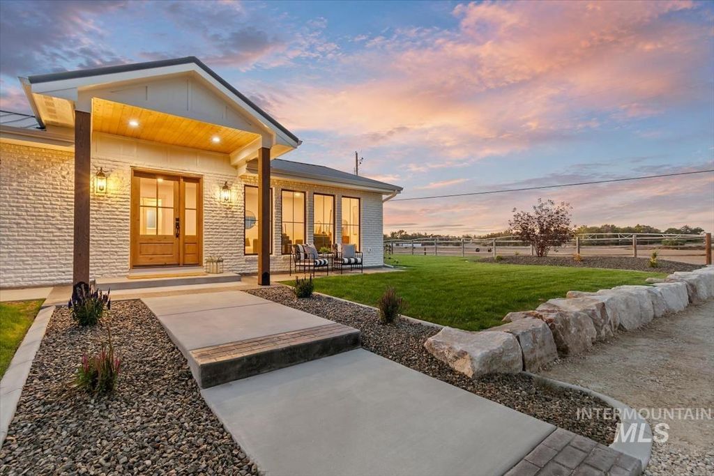 26197 Reed Ln, Wilder, ID 83676 photo 2