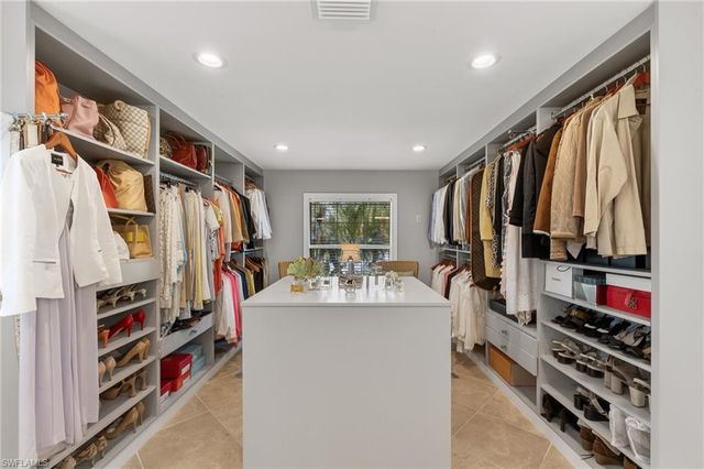 1904 Countess CT, Naples, FL 34110