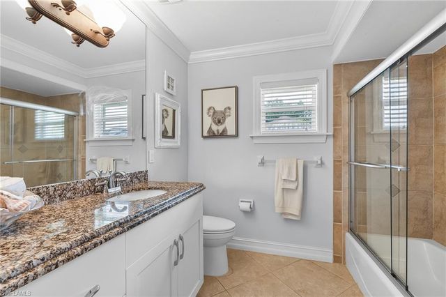 1904 Countess CT, Naples, FL 34110