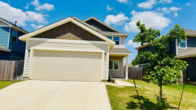 2923 Brand Iron DR, San Marcos, TX 78666