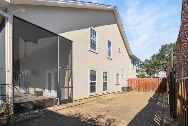 4196 Mossy Cove Court, Niceville, FL 32578