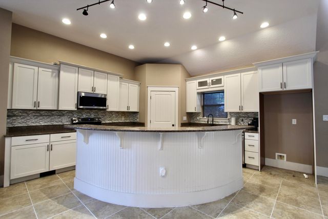 4196 Mossy Cove Court, Niceville, FL 32578