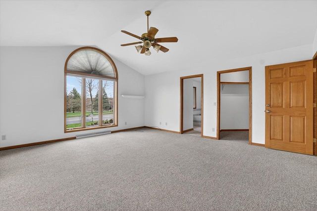 224 Deer Ridge Drive, West Bend, WI 53095