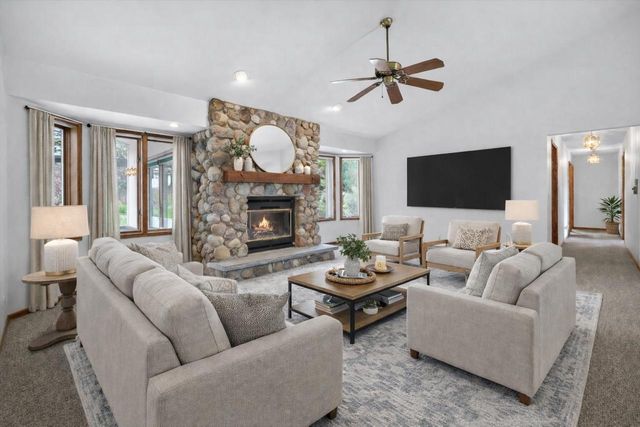 224 Deer Ridge Drive, West Bend, WI 53095