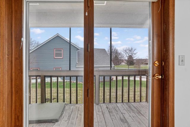 224 Deer Ridge Drive, West Bend, WI 53095