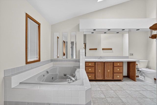 224 Deer Ridge Drive, West Bend, WI 53095