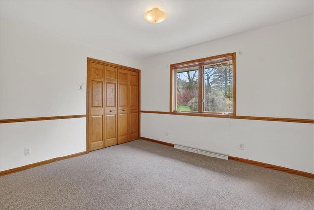 224 Deer Ridge Drive, West Bend, WI 53095