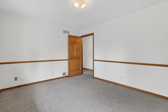 224 Deer Ridge Drive, West Bend, WI 53095