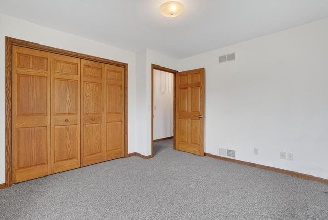 224 Deer Ridge Drive, West Bend, WI 53095
