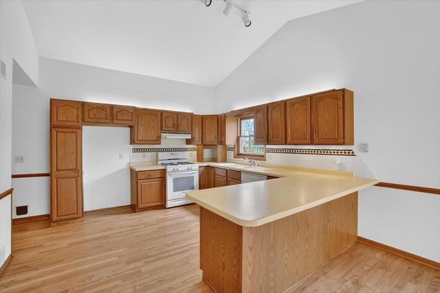 224 Deer Ridge Drive, West Bend, WI 53095