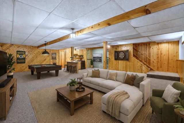 224 Deer Ridge Drive, West Bend, WI 53095