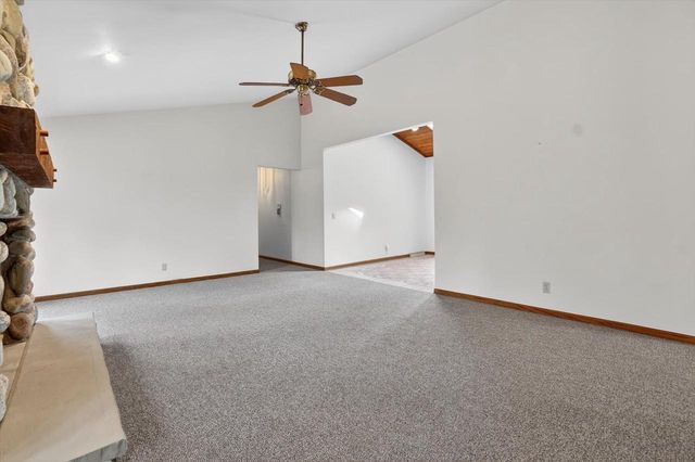 224 Deer Ridge Drive, West Bend, WI 53095