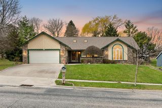 224 Deer Ridge Drive, West Bend, WI 53095