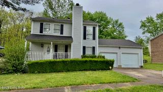 1010 Scenic Dr, Radcliff, KY 40160