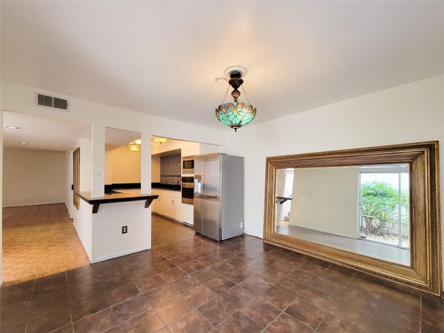 2243 W Alabama Street B, Houston, TX 77098