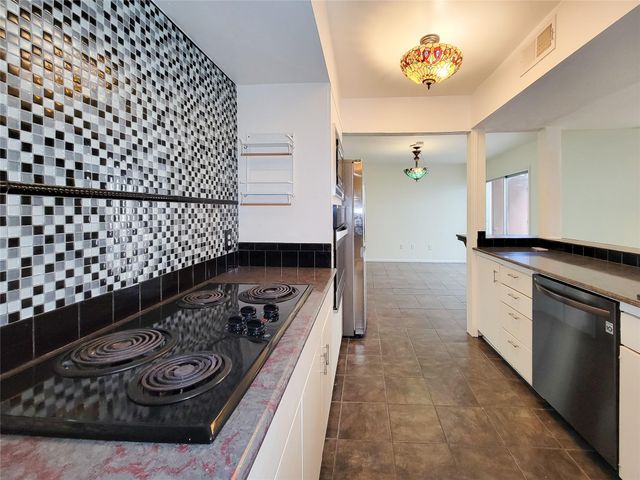 2243 W Alabama Street B, Houston, TX 77098