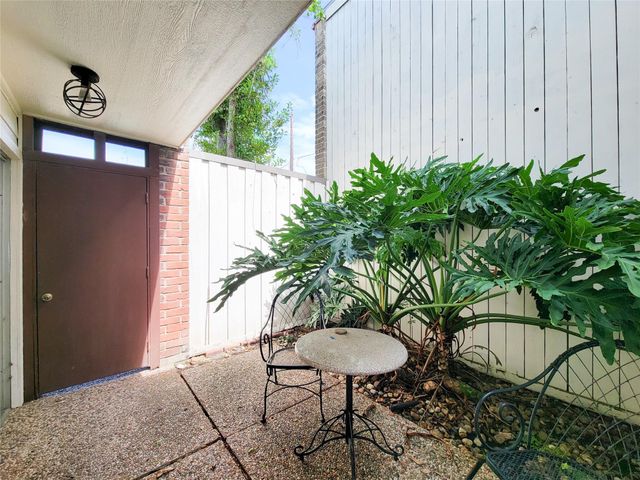 2243 W Alabama Street B, Houston, TX 77098