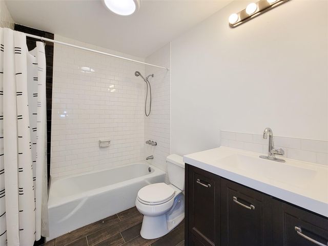 2243 W Alabama Street B, Houston, TX 77098