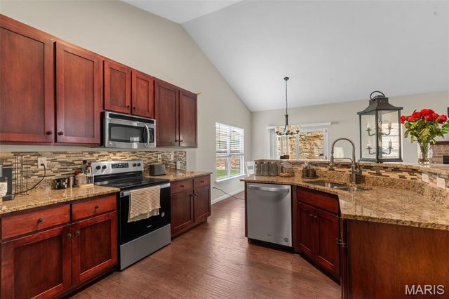 1250 Konert Valley Drive, Fenton, MO 63026