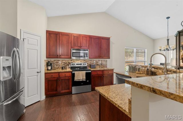 1250 Konert Valley Drive, Fenton, MO 63026