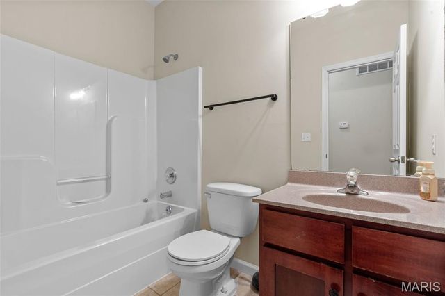 1250 Konert Valley Drive, Fenton, MO 63026