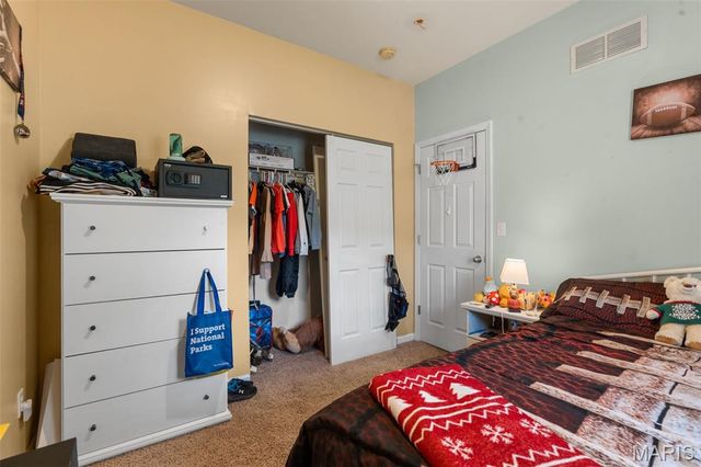 1250 Konert Valley Drive, Fenton, MO 63026