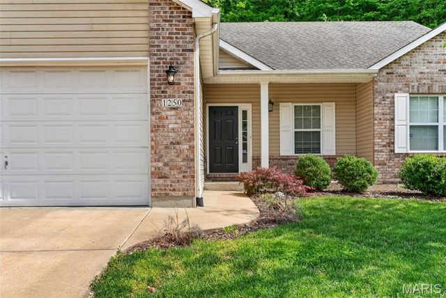 1250 Konert Valley Drive, Fenton, MO 63026
