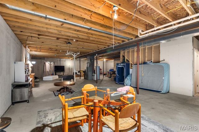1250 Konert Valley Drive, Fenton, MO 63026
