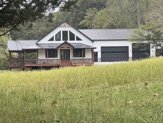 5109 Union Camp Rd, Lafayette, TN 37083