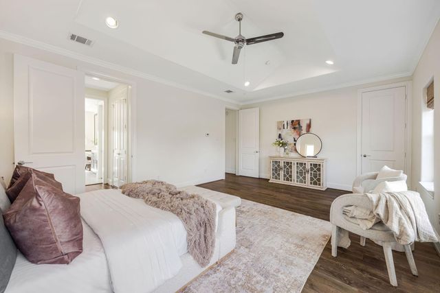 612 E 20th Street B, Houston, TX 77008