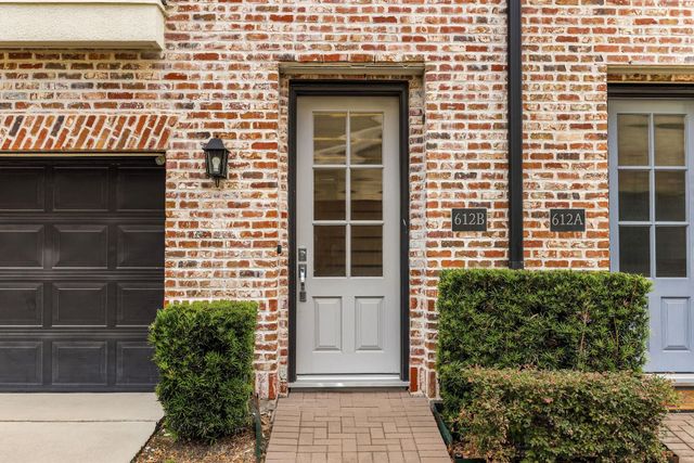 612 E 20th Street B, Houston, TX 77008