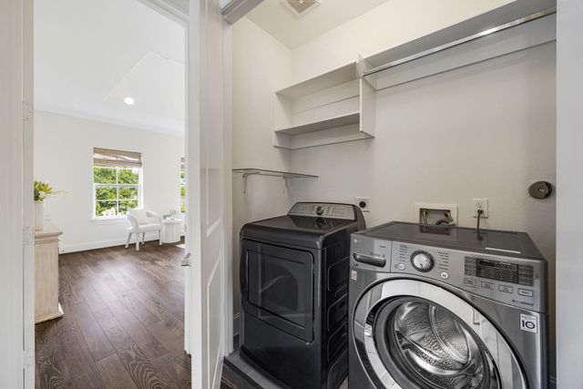 612 E 20th Street B, Houston, TX 77008