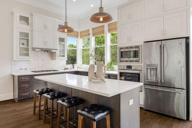 612 E 20th Street B, Houston, TX 77008