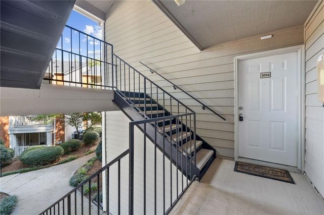 2054 Chastain Park Court NE, Atlanta, GA 30342