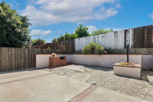 1127 Monroe Street, Lake Elsinore, CA 92530