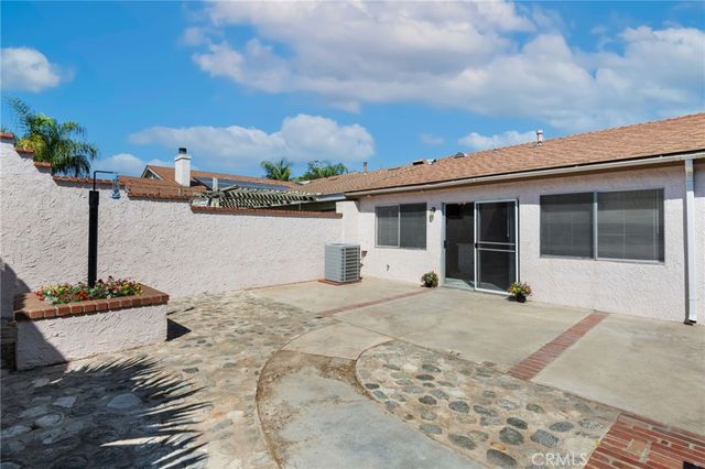 1127 Monroe Street, Lake Elsinore, CA 92530
