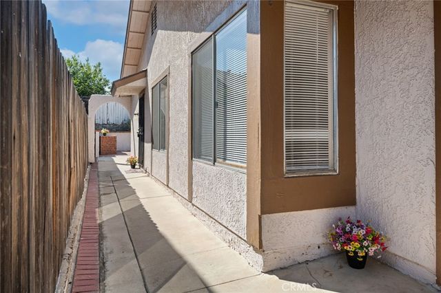 1127 Monroe Street, Lake Elsinore, CA 92530