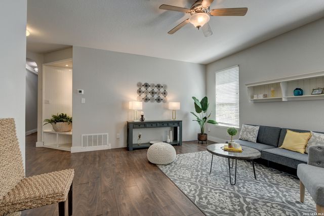 2134 DODGE DR, New Braunfels, TX 78130
