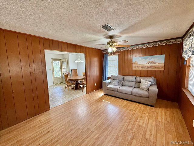 206 County Road 900 ., Selma, AL 36701