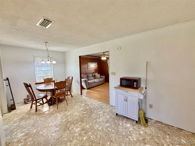 206 County Road 900 ., Selma, AL 36701