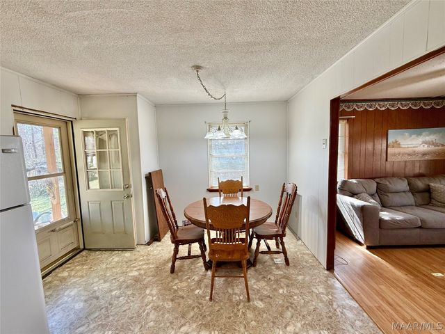 206 County Road 900 ., Selma, AL 36701